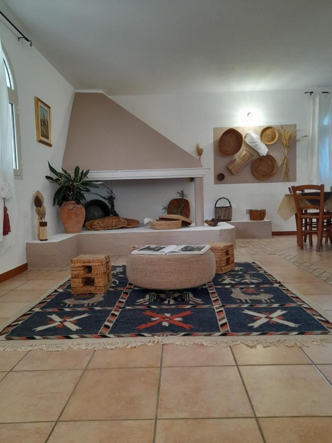Agriturismo Palas De Serra Country Resort Onifai Εξωτερικό φωτογραφία